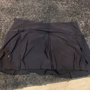Size 10 lululemon running skort.  Smoke free.  Barely worn
